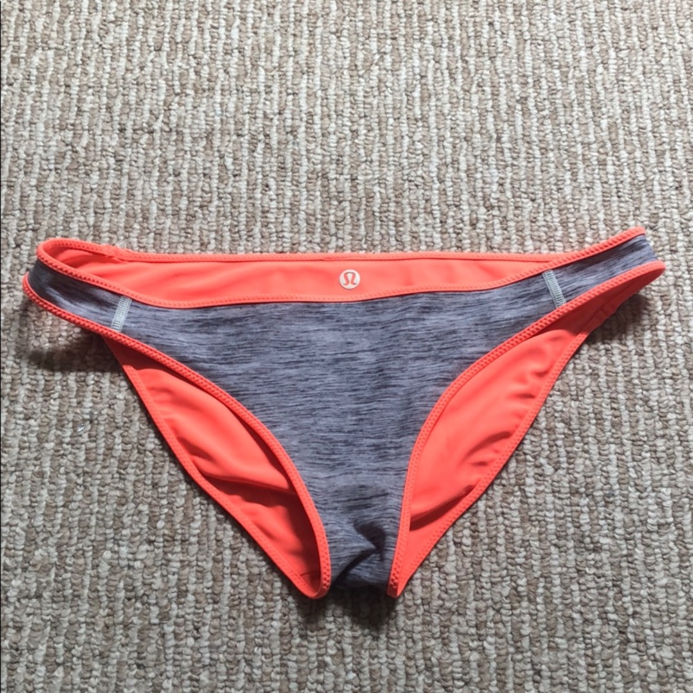 Reversible lululemon swim bottoms!